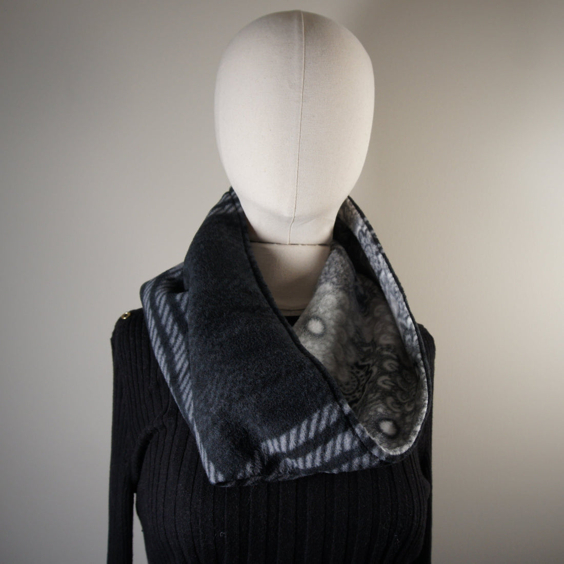 Accessories-Scarves-Cowl-Gray-Floral-and-Black-Plaid-2