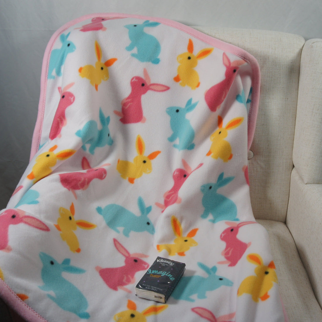 Front-Baby-Blanket-Bunnies-Pink