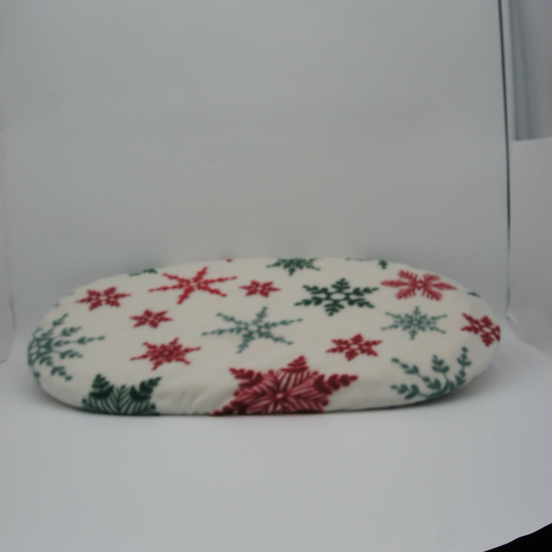 Pets-Cat-Window-Perch-Replacement-Cover-Winter-White-with-Red-and-Green-Snowflakes-2