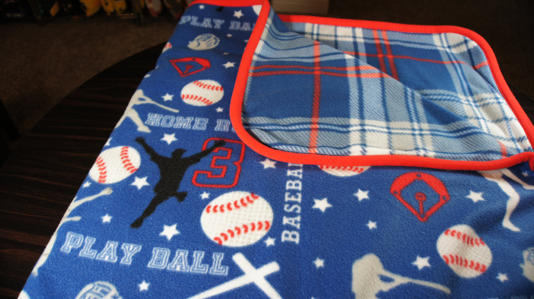 Throws-Bed-Topper-Full-Queen-Accent-Home-Run-baseball-theme-throw