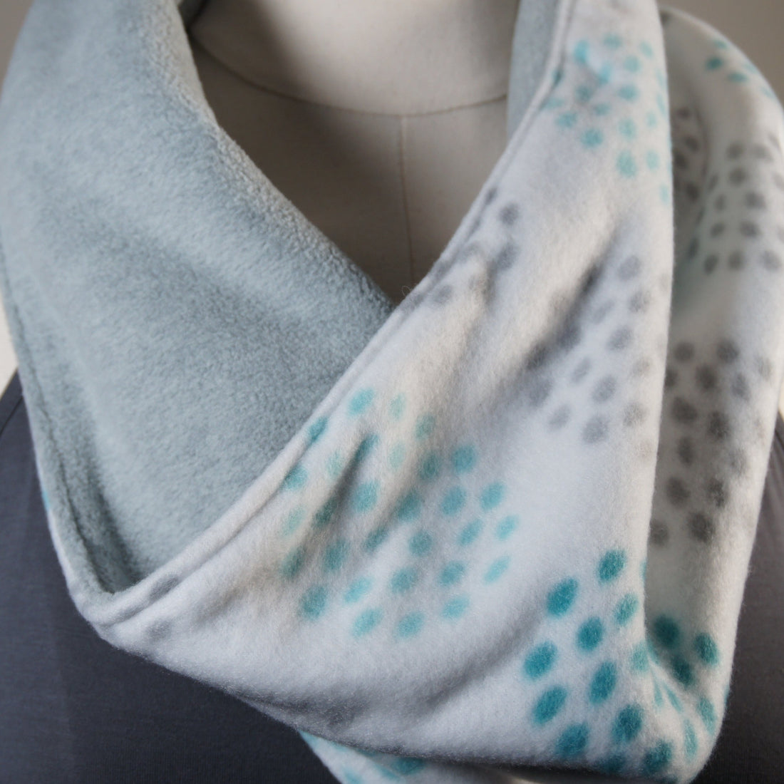 Accessories - Scarves - Cowl - Geometric - Gray