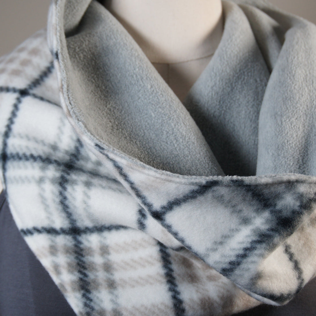 accessories-scarves-cowl-gray-plaid-2