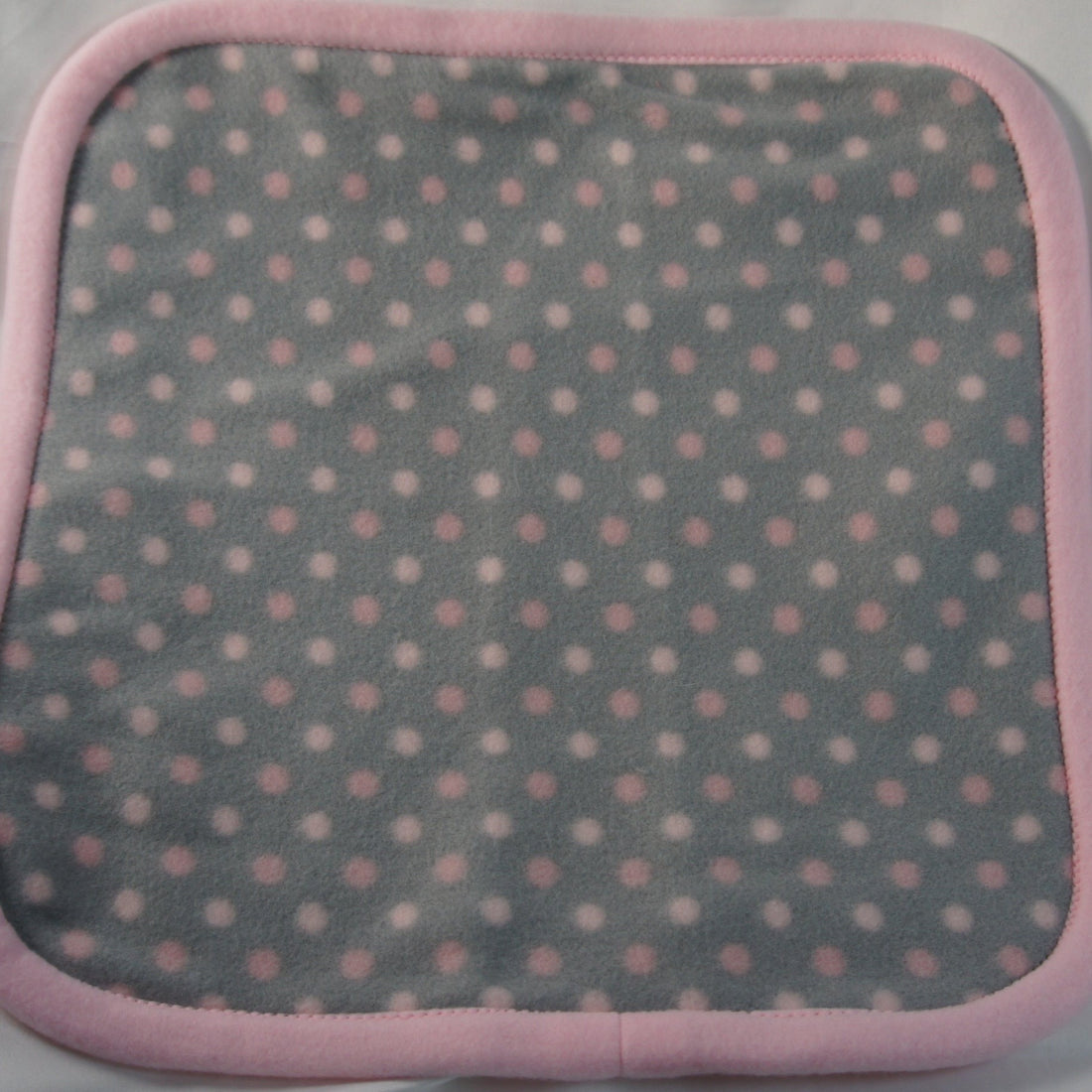 baby-lovie-pink-polka-dots-on-gray-1