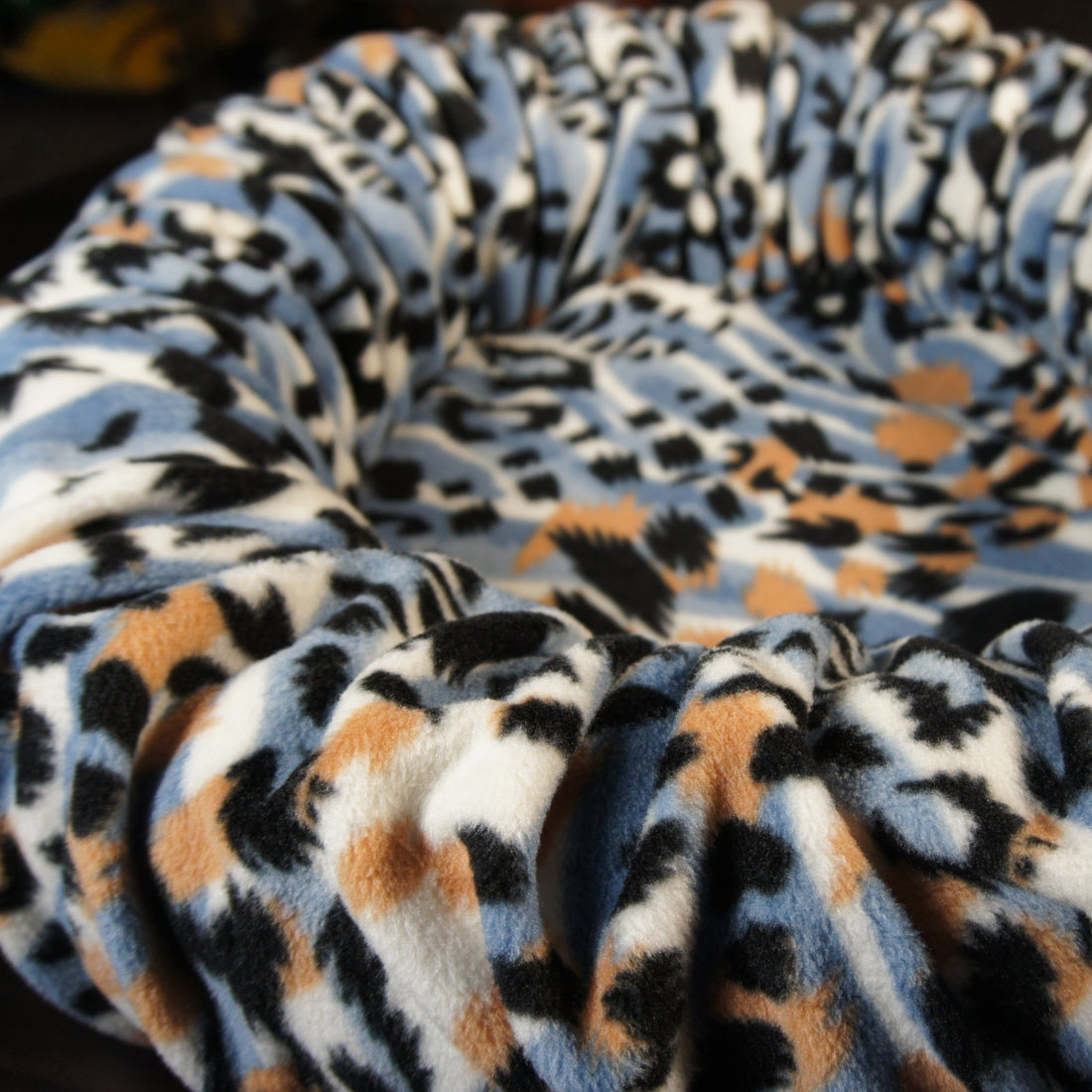 pets-crop-circle-bed-size-medium-leopard