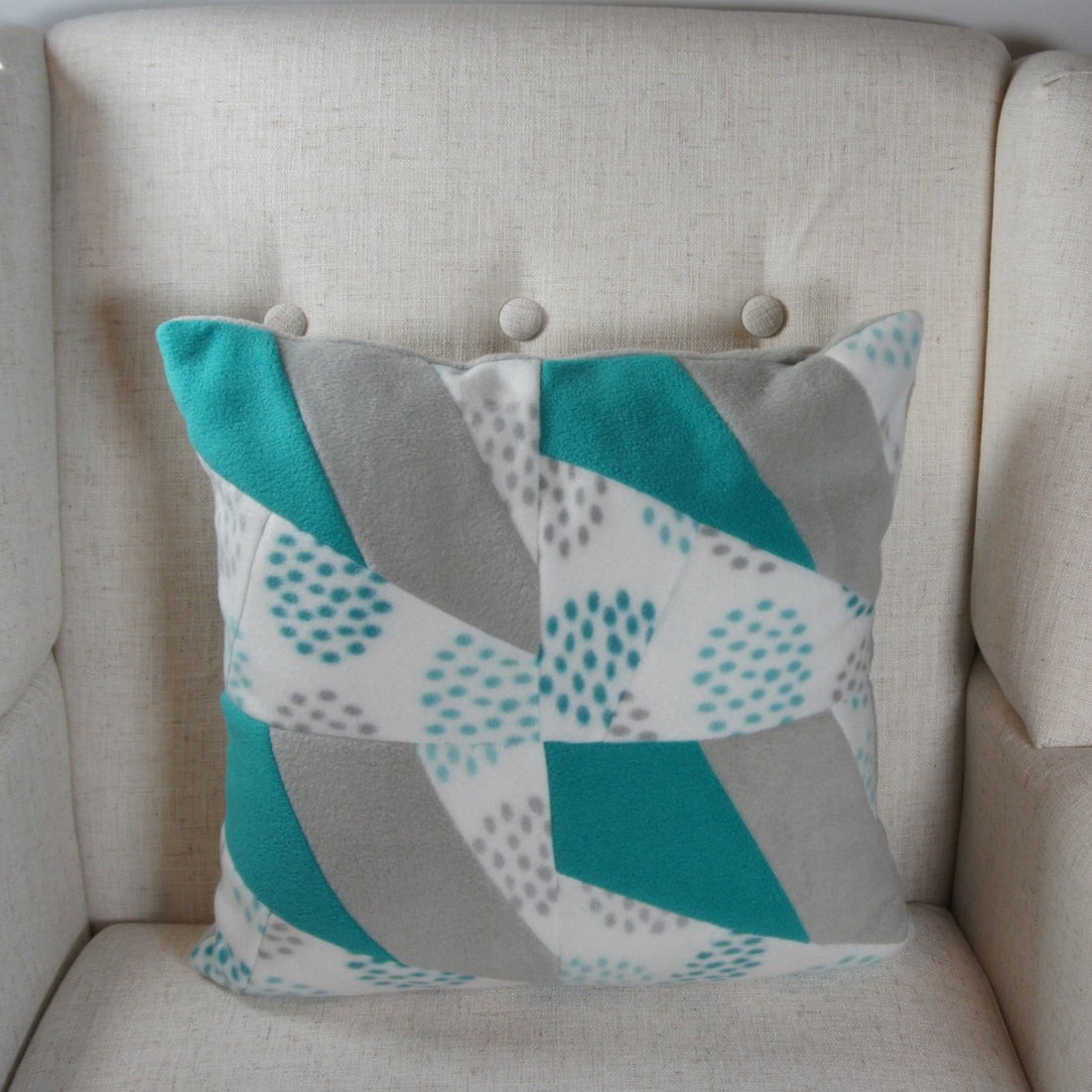 Pillows - Accent - Geometric - 16 inch