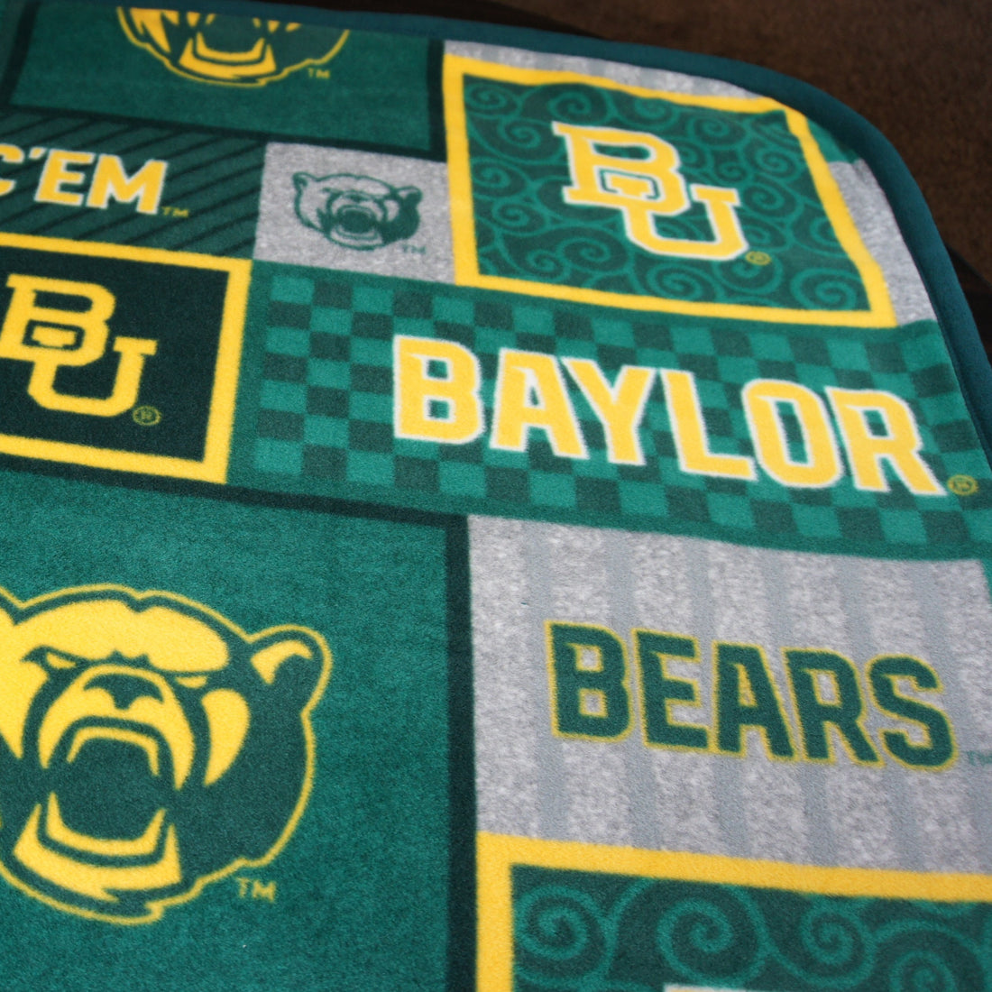 Throws - Bed Topper - Queen - College - NCAA - Baylor University-BU - Bears