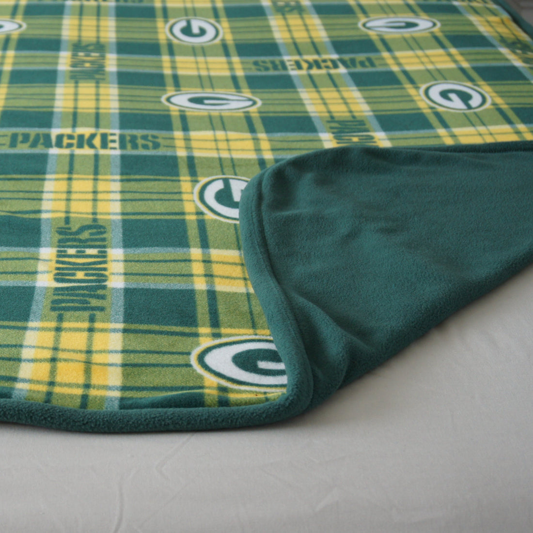 Throws - Bed Topper - Full/Queen - Brand Loyalty - NFL - Green Bay