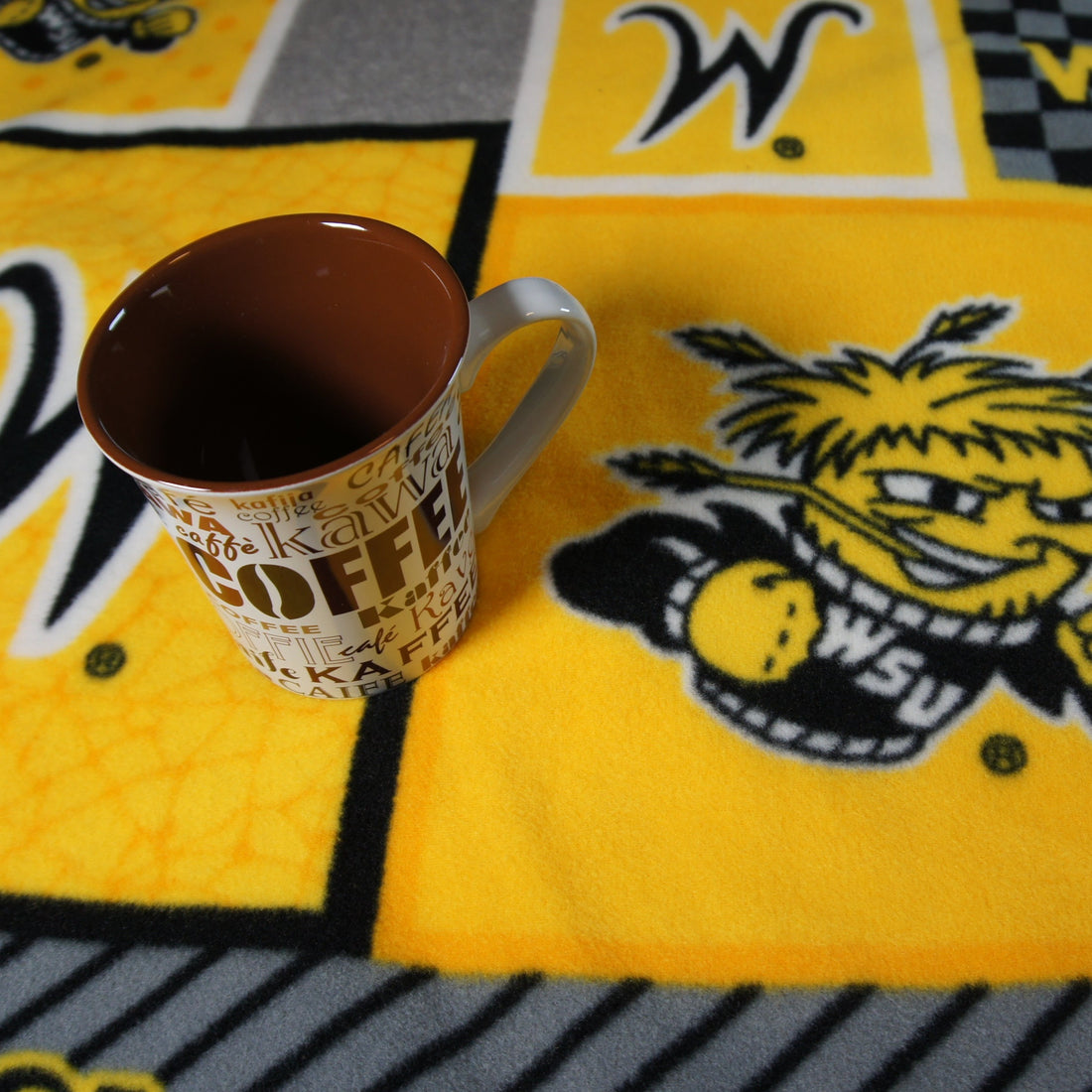 Throws - Bed Topper - Full/Queen - College - NCAA - Wichita State University-WSU - Shockers