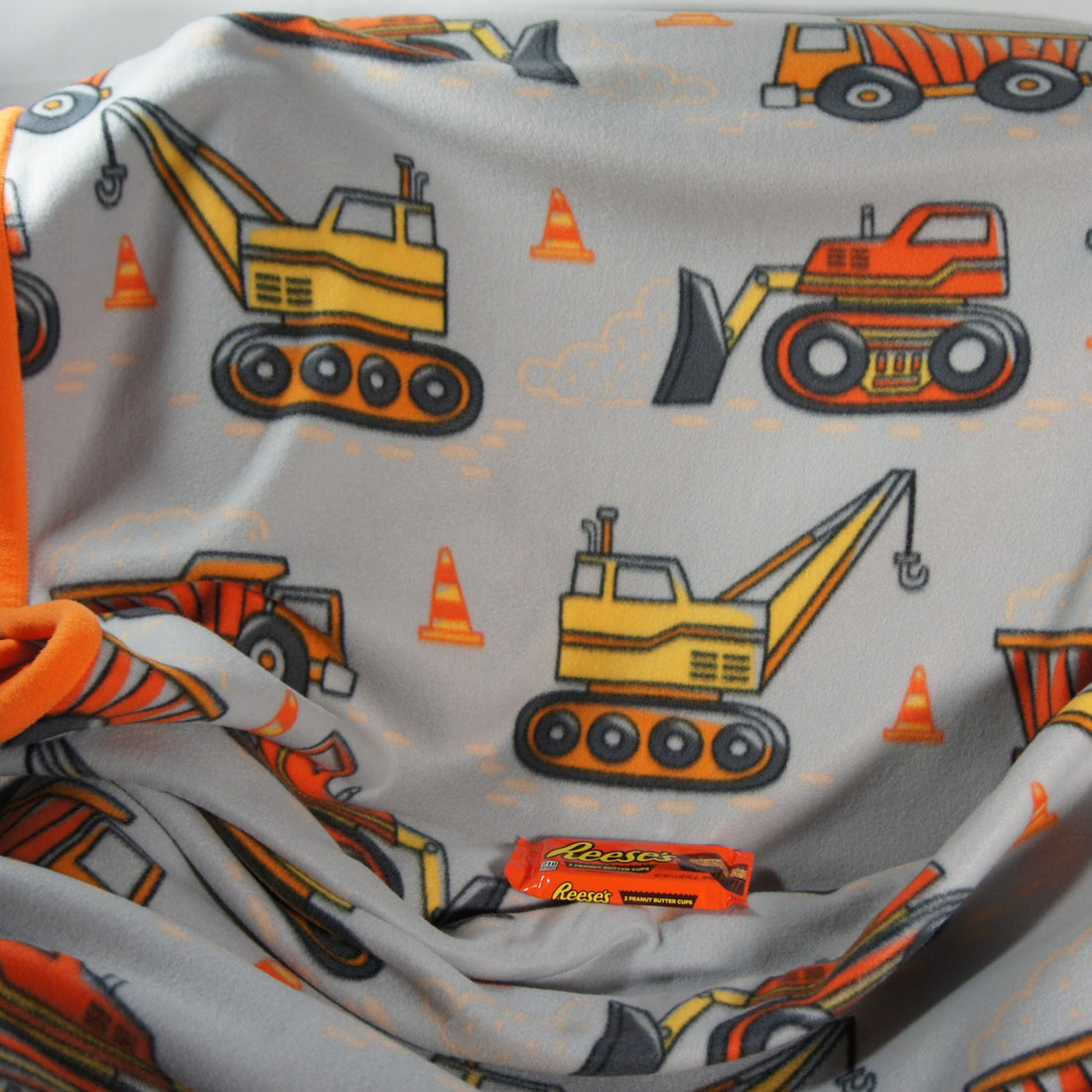 Throws - Bed Topper - Twin - Accent - Construction Vehicles