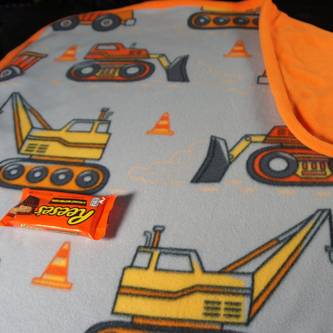 Throws - Bed Topper - Twin - Accent - Construction Vehicles